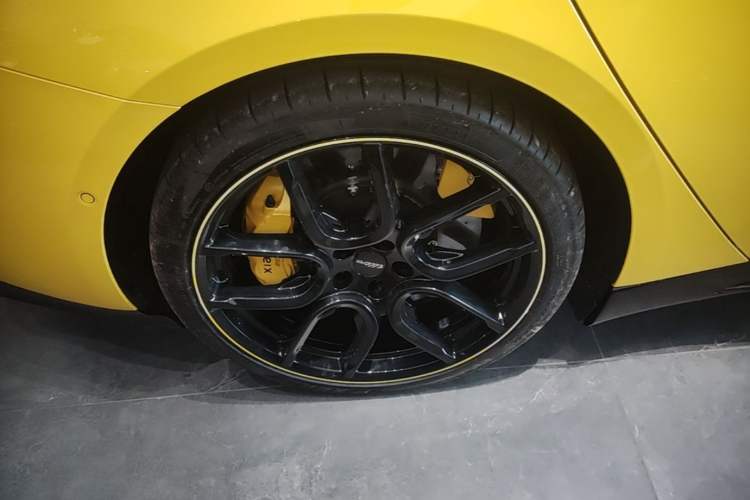 Used Xiaomi Auto SU7 Ultra 2025 Ultra Model Right Rear Wheel Hub
