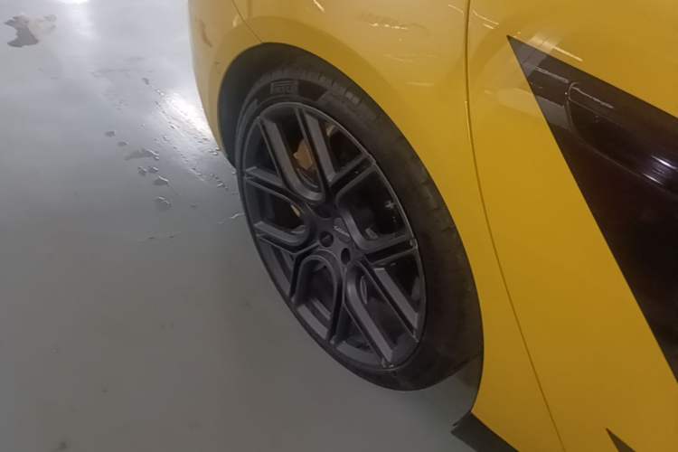 Used Xiaomi Auto SU7 Ultra 2025 Ultra Model Right Rear Wheel Hub