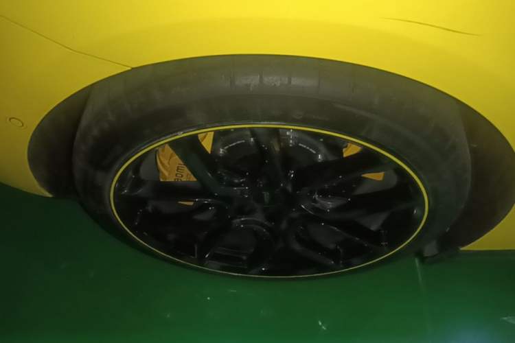 Used Xiaomi Auto SU7 Ultra 2025 Ultra Model Right Rear Wheel Hub