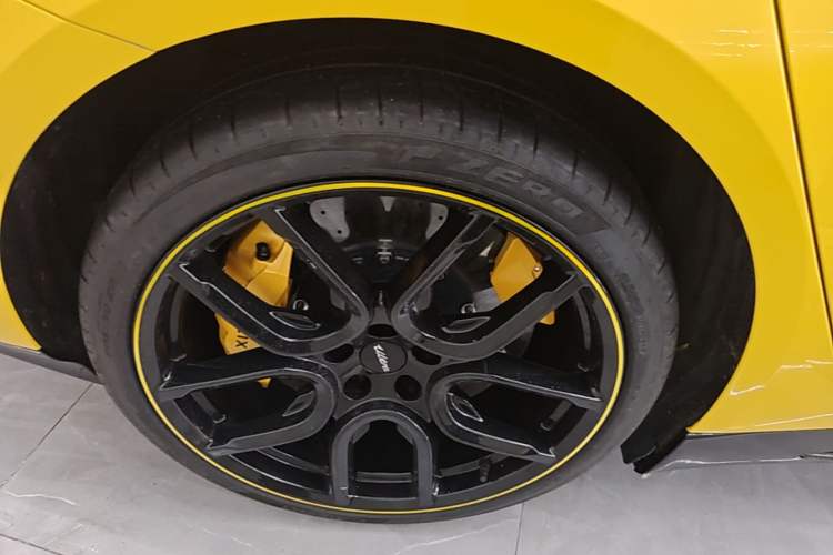 Used Xiaomi Auto SU7 Ultra 2025 Ultra Model Right Rear Wheel Hub