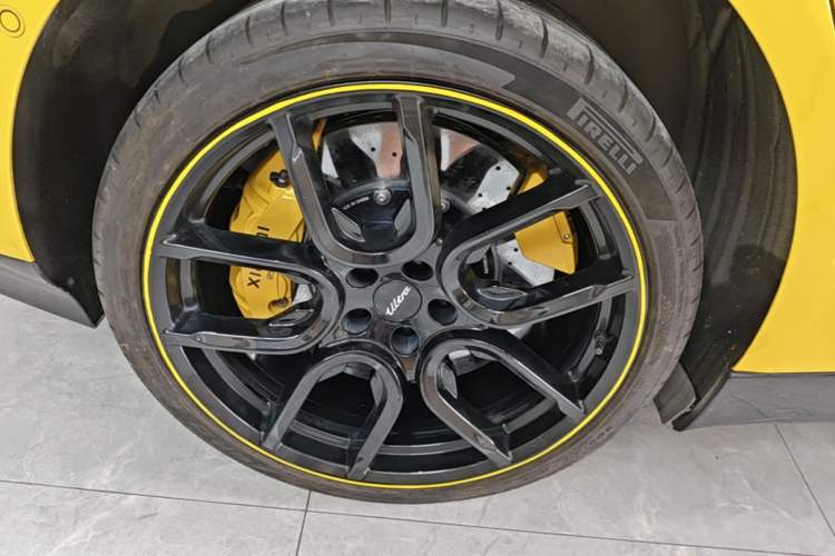 Used Xiaomi Auto SU7 Ultra 2025 Ultra Model Right Rear Wheel Hub