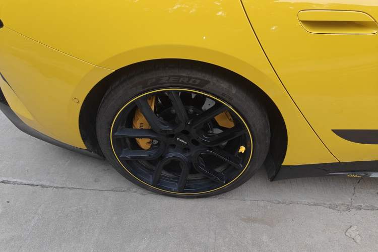 Used Xiaomi Auto SU7 Ultra 2025 Ultra Model Right Rear Wheel Hub
