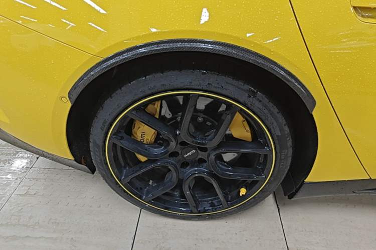 Used Xiaomi Auto SU7 Ultra 2025 Ultra Model Right Rear Wheel Hub