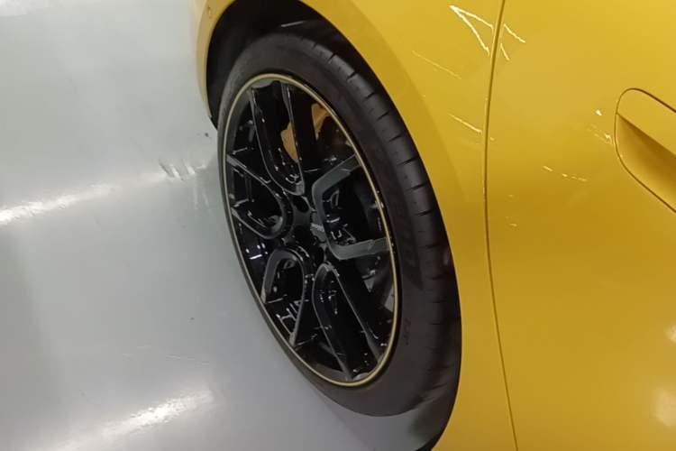 Used Xiaomi Auto SU7 Ultra 2025 Ultra Model Right Rear Wheel Hub