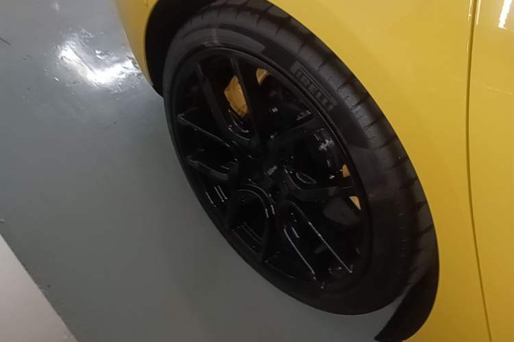Used Xiaomi Auto SU7 Ultra 2025 Ultra Model Right Rear Wheel Hub