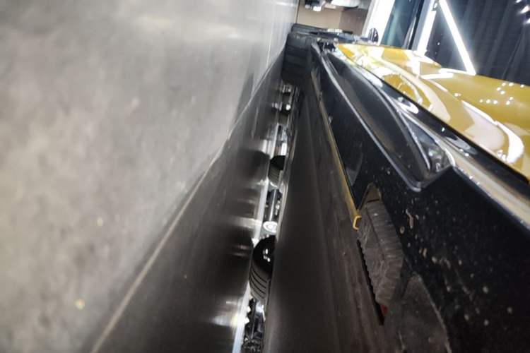 Used Xiaomi Auto SU7 Ultra 2025 Ultra Model Right Side Sill