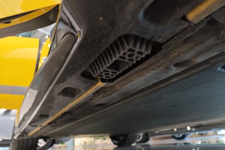 Used Xiaomi Auto SU7 Ultra 2025 Ultra Model Right Side Sill