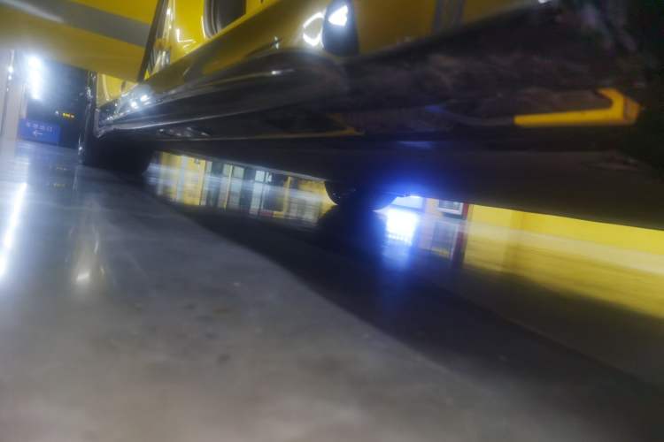 Used Xiaomi Auto SU7 Ultra 2025 Ultra Model Right Side Sill