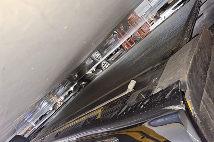 Used Xiaomi Auto SU7 Ultra 2025 Ultra Model Right Side Sill