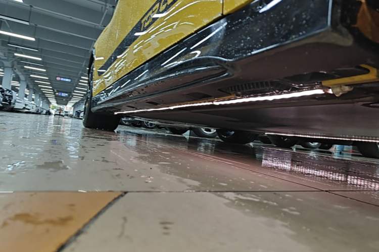 Used Xiaomi Auto SU7 Ultra 2025 Ultra Model Right Side Sill