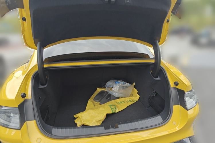 Used Xiaomi Auto SU7 Ultra 2025 Ultra Model Trunk