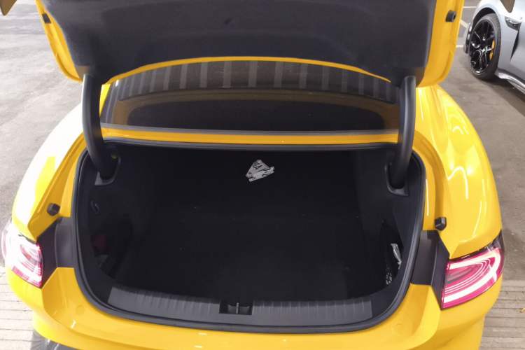 Used Xiaomi Auto SU7 Ultra 2025 Ultra Model Trunk