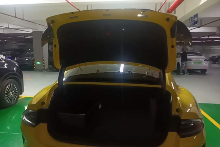Used Xiaomi Auto SU7 Ultra 2025 Ultra Model Trunk