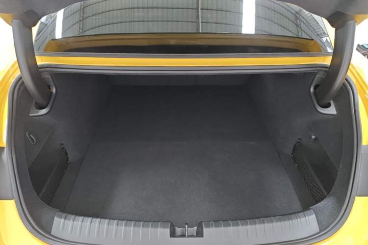 Used Xiaomi Auto SU7 Ultra 2025 Ultra Model Trunk