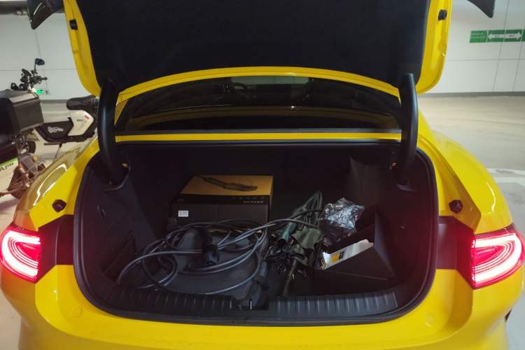 Used Xiaomi Auto SU7 Ultra 2025 Ultra Model Trunk