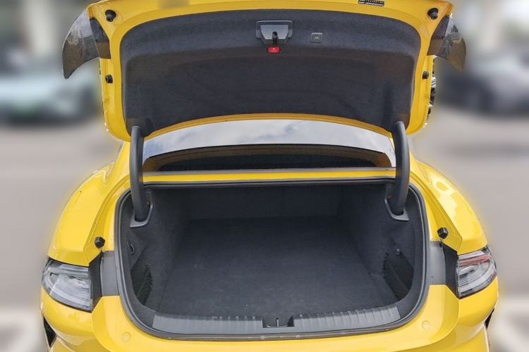 Used Xiaomi Auto SU7 Ultra 2025 Ultra Model Trunk