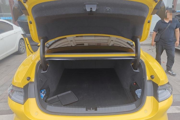 Used Xiaomi Auto SU7 Ultra 2025 Ultra Model Trunk