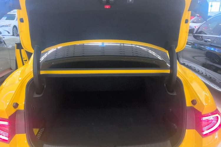Used Xiaomi Auto SU7 Ultra 2025 Ultra Model Trunk
