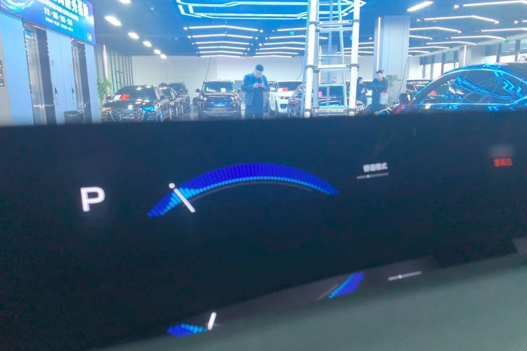 Used Xiaomi Auto YU7 2025 Ultra-Long Range Rear-Wheel Drive Version Instrument Cluster