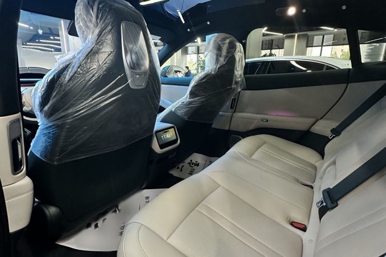 Used Xiaomi Auto YU7 2025 Ultra-Long Range Rear-Wheel Drive Version Interior 2