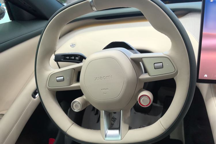 Used Xiaomi Auto YU7 2025 Ultra-Long Range Rear-Wheel Drive Version Steering Wheel