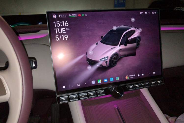 Used Xiaomi Auto YU7 2025 Ultra-Long Range All-Wheel Drive Pro Version Audio And AC Panel