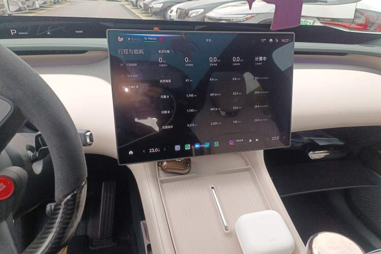 Used Xiaomi Auto YU7 2025 Ultra-Long Range High-Performance All-Wheel-Drive Max Edition Audio And AC Panel