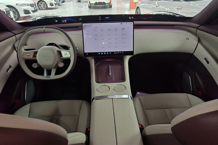 Used Xiaomi Auto YU7 2025 Ultra-Long Range Rear-Wheel Drive Version Center Console