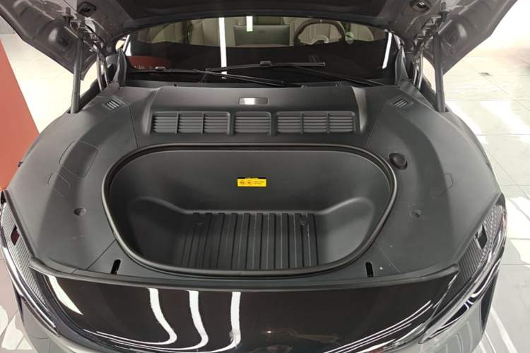 Used Xiaomi Auto YU7 2025 Ultra-Long Range Rear-Wheel Drive Version Engine Bay