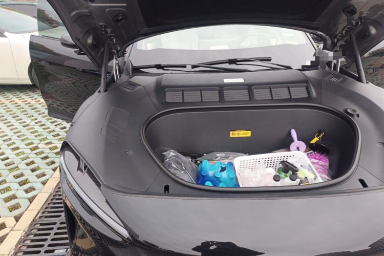 Used Xiaomi Auto YU7 2025 Ultra-Long Range High-Performance All-Wheel-Drive Max Edition Engine Bay Right