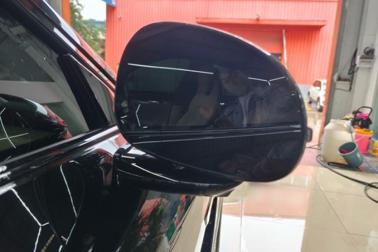 Used Xiaomi Auto YU7 2025 Ultra-Long Range High-Performance All-Wheel-Drive Max Edition Exterior 5