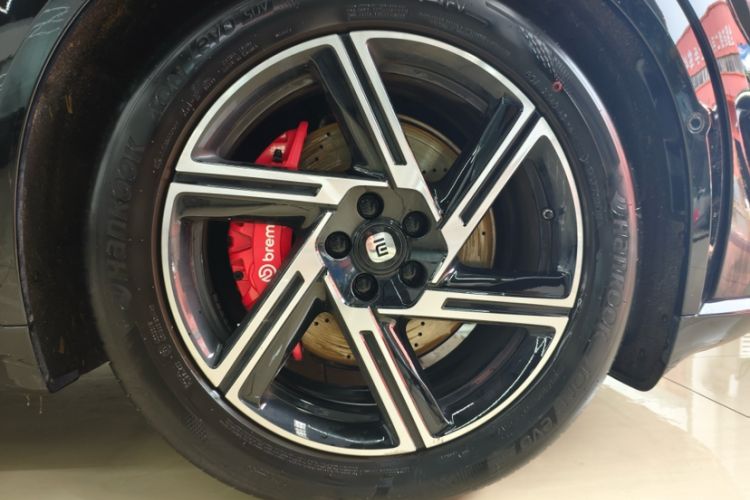 Used Xiaomi Auto YU7 2025 Ultra-Long Range High-Performance All-Wheel-Drive Max Edition Exterior 7