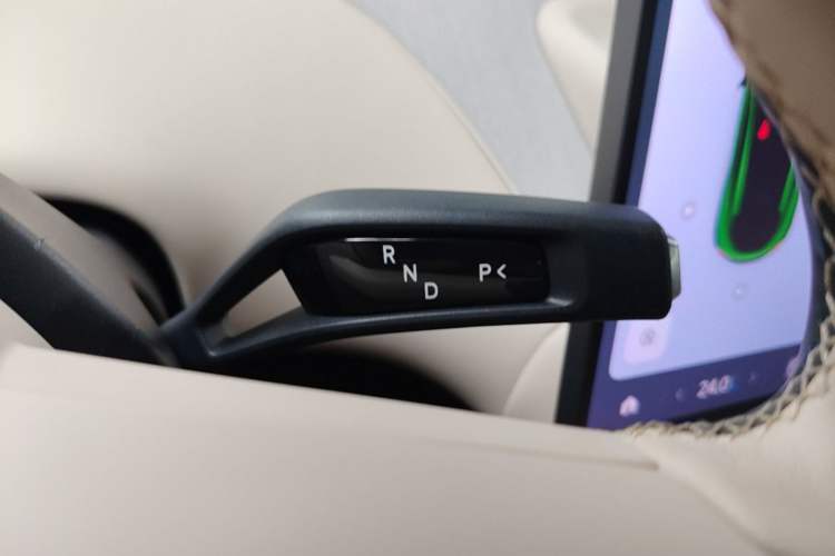 Used Xiaomi Auto YU7 2025 Ultra-Long Range All-Wheel Drive Pro Version Gear Lever