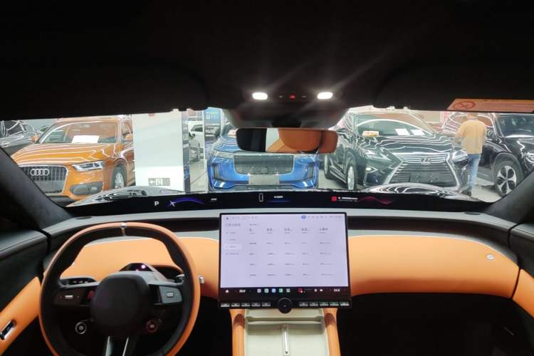 Used Xiaomi Auto YU7 2025 Ultra-Long Range High-Performance All-Wheel-Drive Max Edition Headliner
