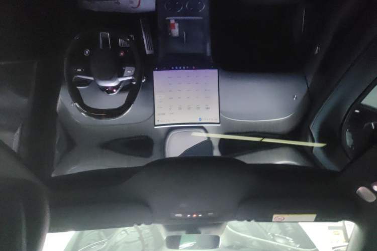 Used Xiaomi Auto YU7 2025 Ultra-Long Range High-Performance All-Wheel-Drive Max Edition Headliner