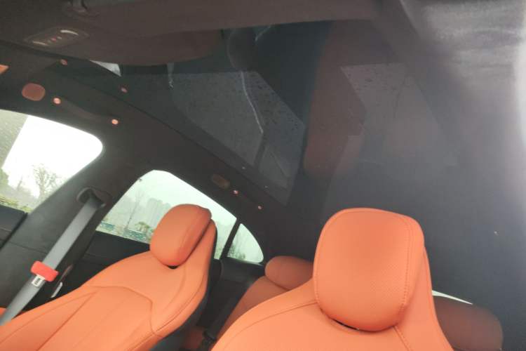 Used Xiaomi Auto YU7 2025 Ultra-Long Range High-Performance All-Wheel-Drive Max Edition Headliner