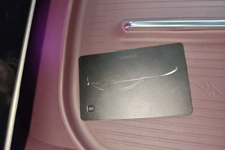 Used Xiaomi Auto YU7 2025 Ultra-Long Range Rear-Wheel Drive Version Interior 1