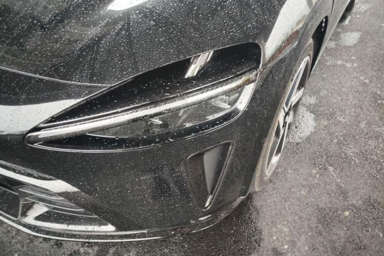 Used Xiaomi Auto YU7 2025 Ultra-Long Range High-Performance All-Wheel-Drive Max Edition Left Front Headlight