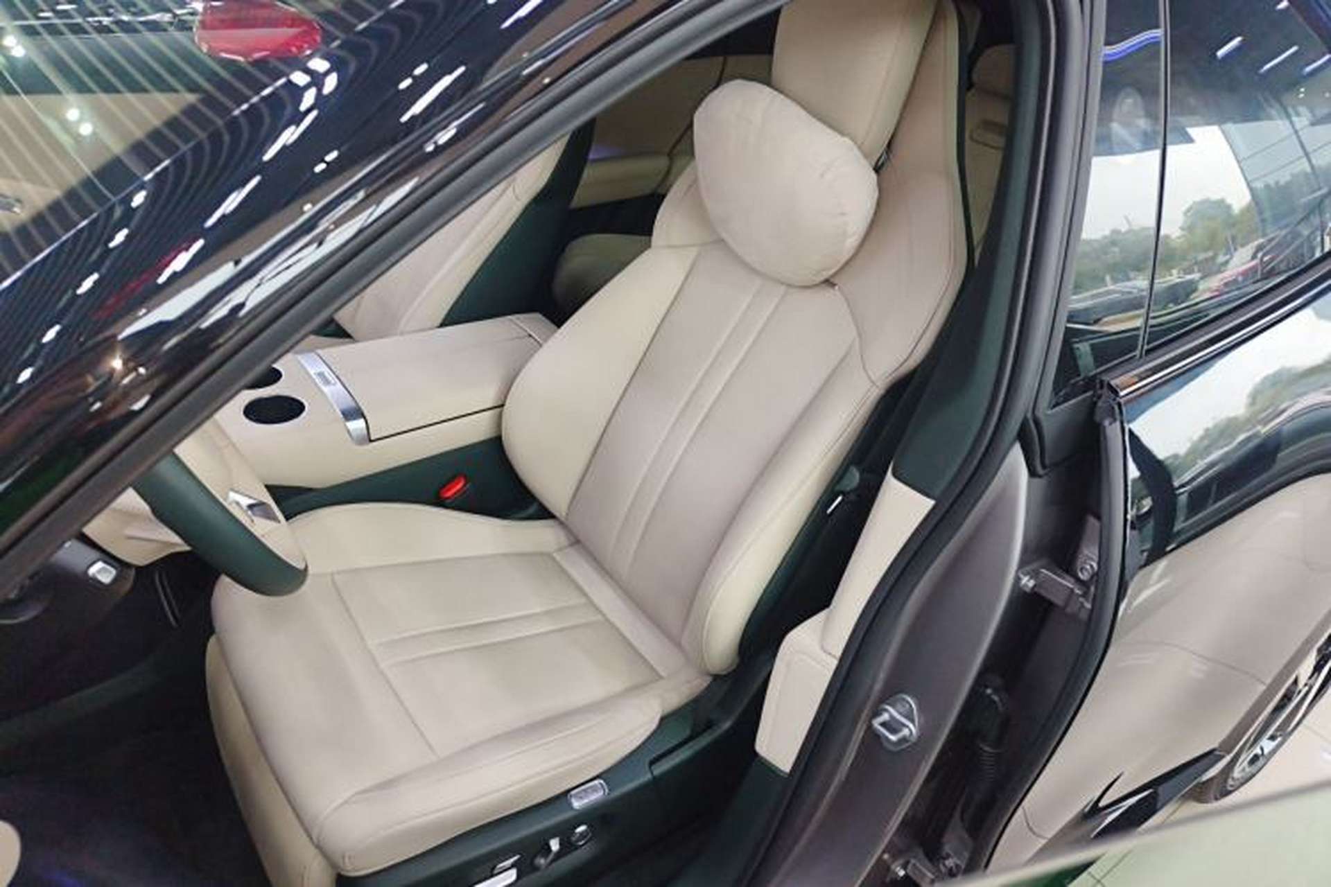 Used Xiaomi Auto YU7 2025 Ultra-Long Range All-Wheel Drive Pro Version Left Front Seat