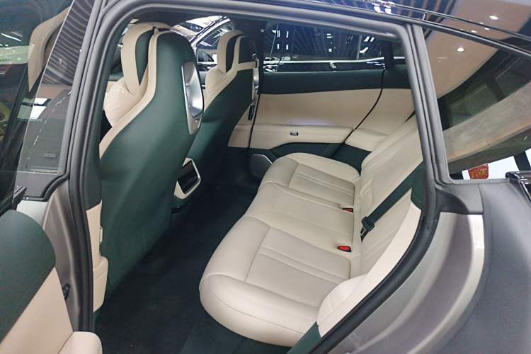 Used Xiaomi Auto YU7 2025 Ultra-Long Range All-Wheel Drive Pro Version Left Rear Seat