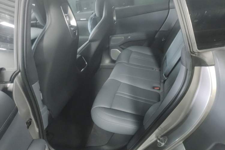Used Xiaomi Auto YU7 2025 Ultra-Long Range High-Performance All-Wheel-Drive Max Edition Left Rear Seat