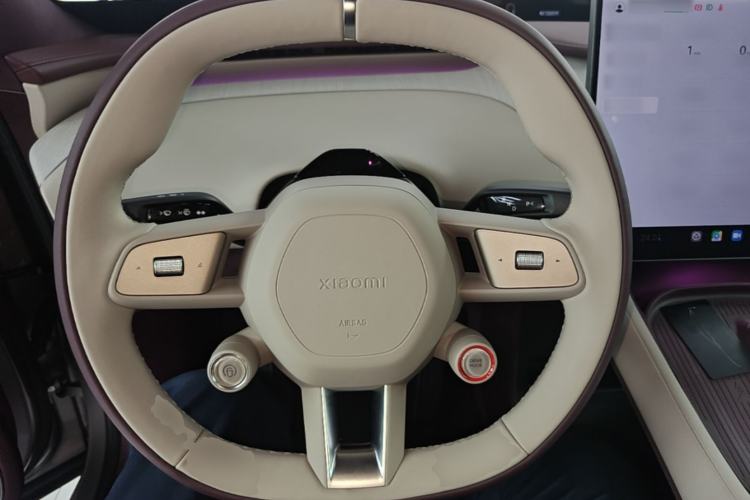 Used Xiaomi Auto YU7 2025 Ultra-Long Range Rear-Wheel Drive Version Steering Wheel