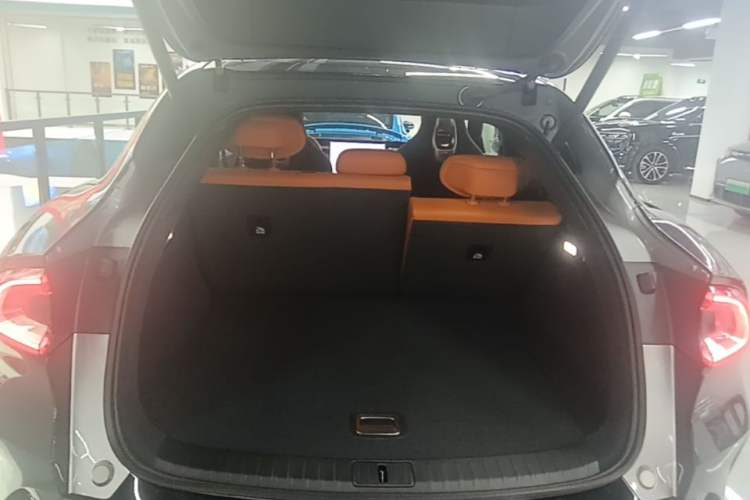 Used Xiaomi Auto YU7 2025 Ultra-Long Range Rear-Wheel Drive Version Trunk