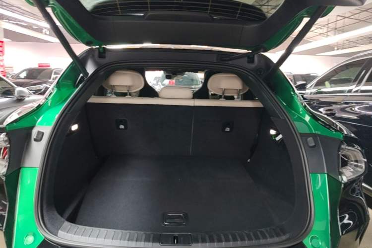 Used Xiaomi Auto YU7 2025 Ultra-Long Range All-Wheel Drive Pro Version Trunk