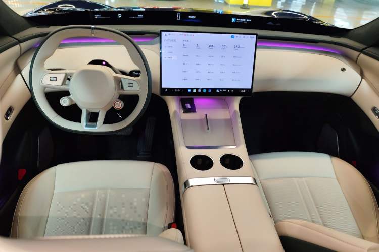 Used Xiaomi Auto YU7 2025 Ultra-Long Range High-Performance All-Wheel-Drive Max Edition Audio And AC Panel