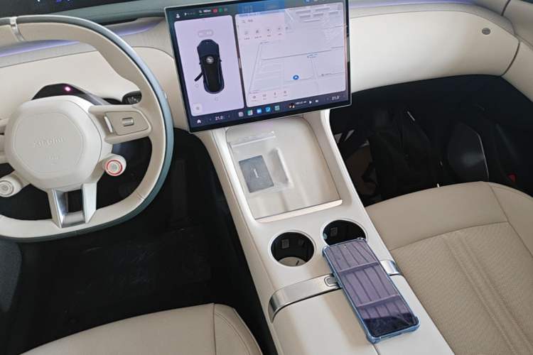Used Xiaomi Auto YU7 2025 Ultra-Long Range High-Performance All-Wheel-Drive Max Edition Audio And AC Panel