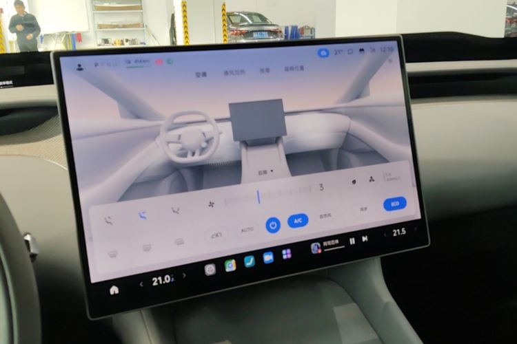 Used Xiaomi Auto YU7 2025 Ultra-Long Range High-Performance All-Wheel-Drive Max Edition Audio And AC Panel