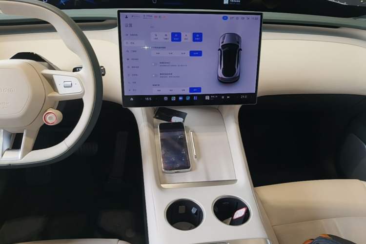 Used Xiaomi Auto YU7 2025 Ultra-Long Range Rear-Wheel Drive Version Audio And AC Panel