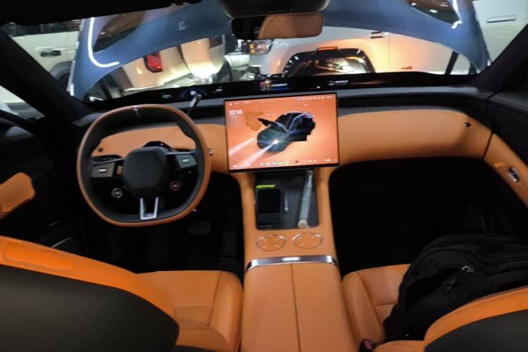Used Xiaomi Auto YU7 2025 Ultra-Long Range All-Wheel Drive Pro Version Center Console