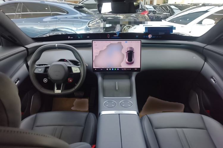 Used Xiaomi Auto YU7 2025 Ultra-Long Range High-Performance All-Wheel-Drive Max Edition Center Console
